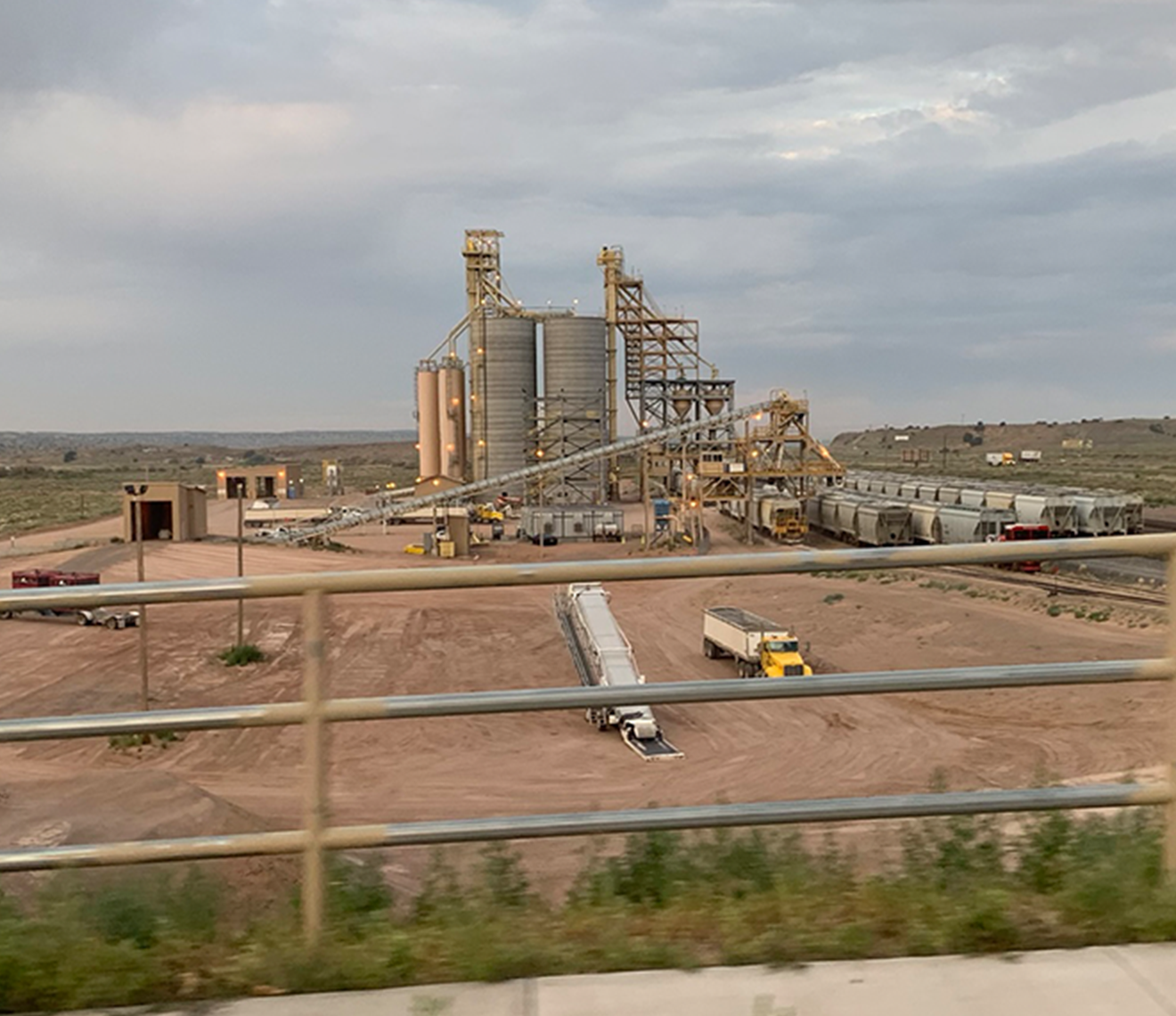 Unit train-capable rail load-out on the BNSF Railway.