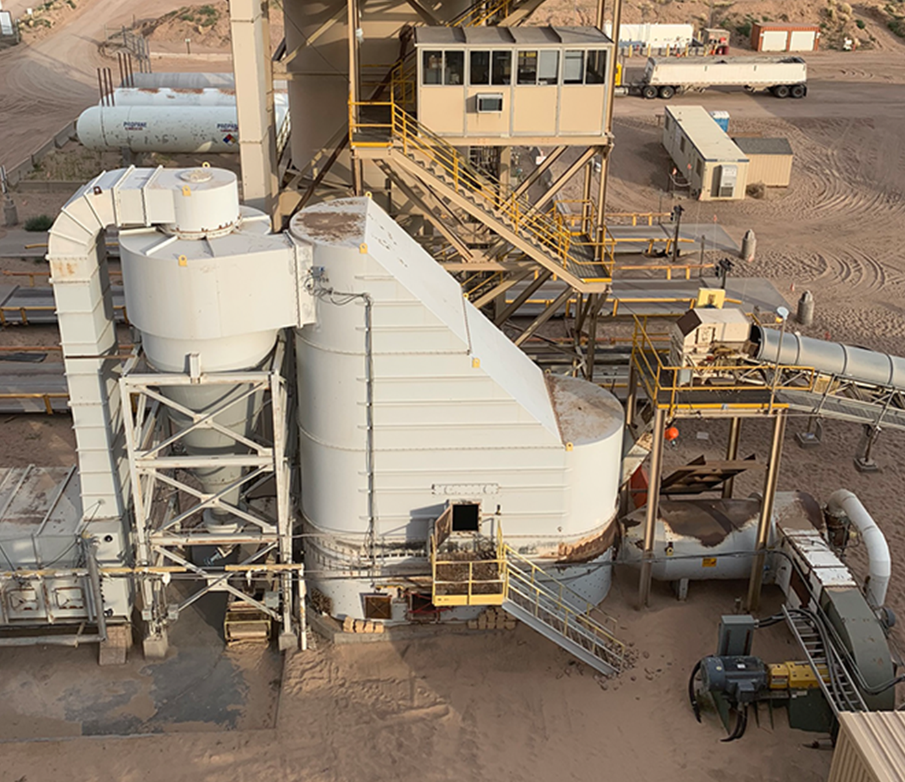 Two discrete dry plants enable us to meet the variable demands of today’s oilfield.